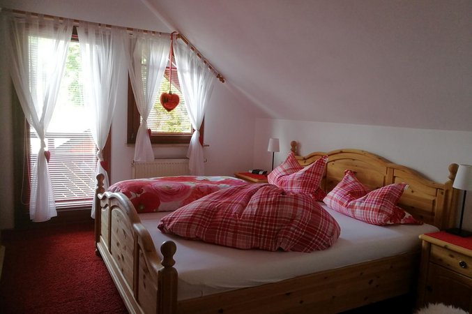 Suite mit Landhausschlafzimmer